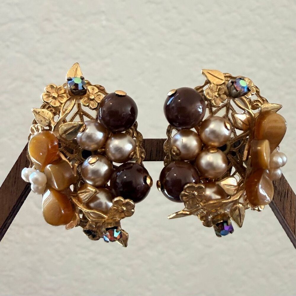 Vintage Brown beaded & Faux Pearl Cluster Clip Earrings Gold Tone